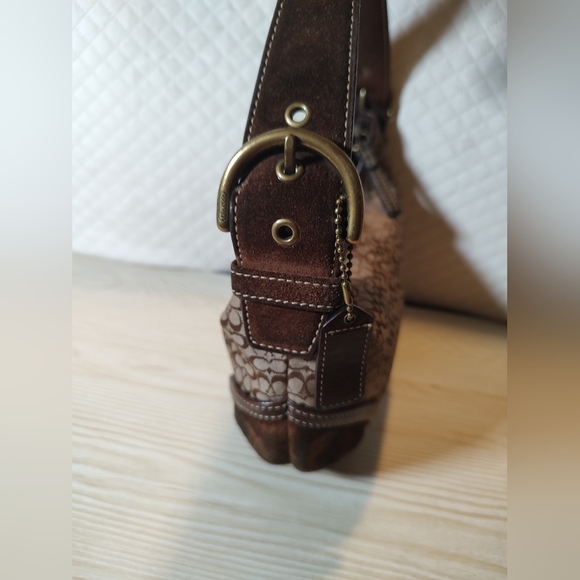 *SOLD* Small Coach Y2K Signature C Hobo Purse 🤎 - Picture 2 of 7
